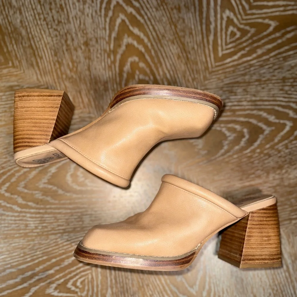 Beast Fashion Francesca Block Heel Mules Square-Toe Design Taupe Tan Size 8.5 - Picture 2 of 10